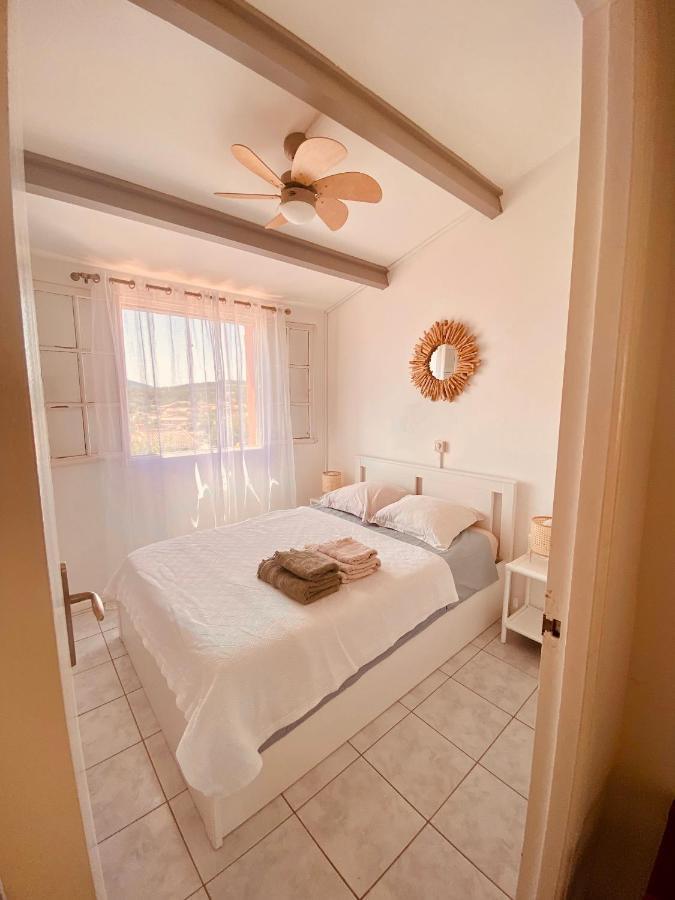 Mazet Dans Residence Avec Piscine Au Coeur Du Golfe De Saint-Tropez Cogolin Exterior photo